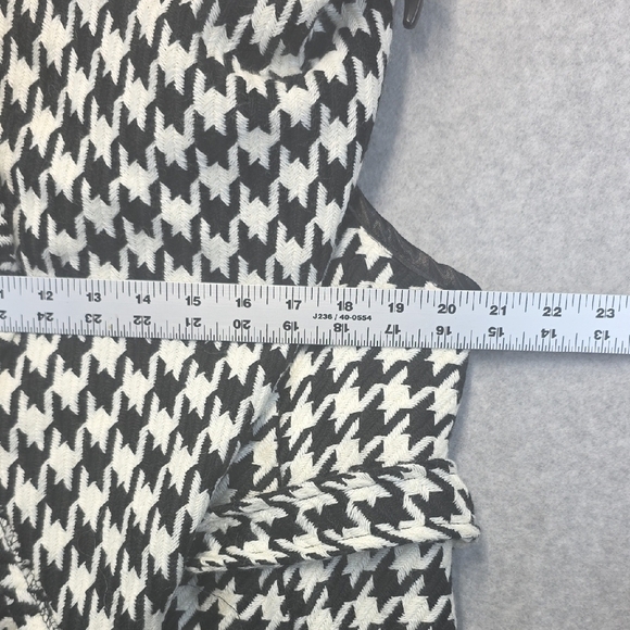 Cejon Houndstooth Cape Poncho Black White Wool Blend M/L NWT - Picture 8 of 13